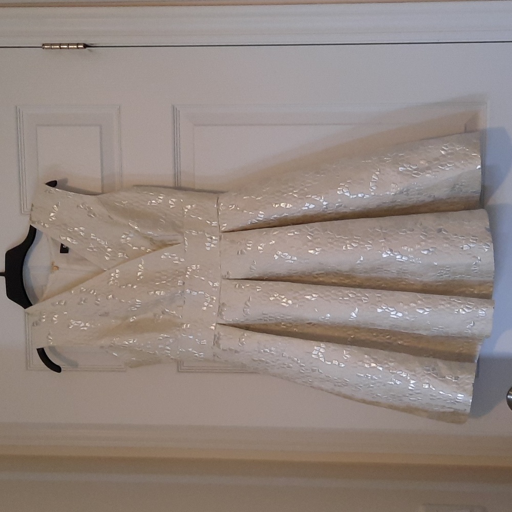 DKNY Formal Dress, Color: Cream & Metallic Size 0 NWT